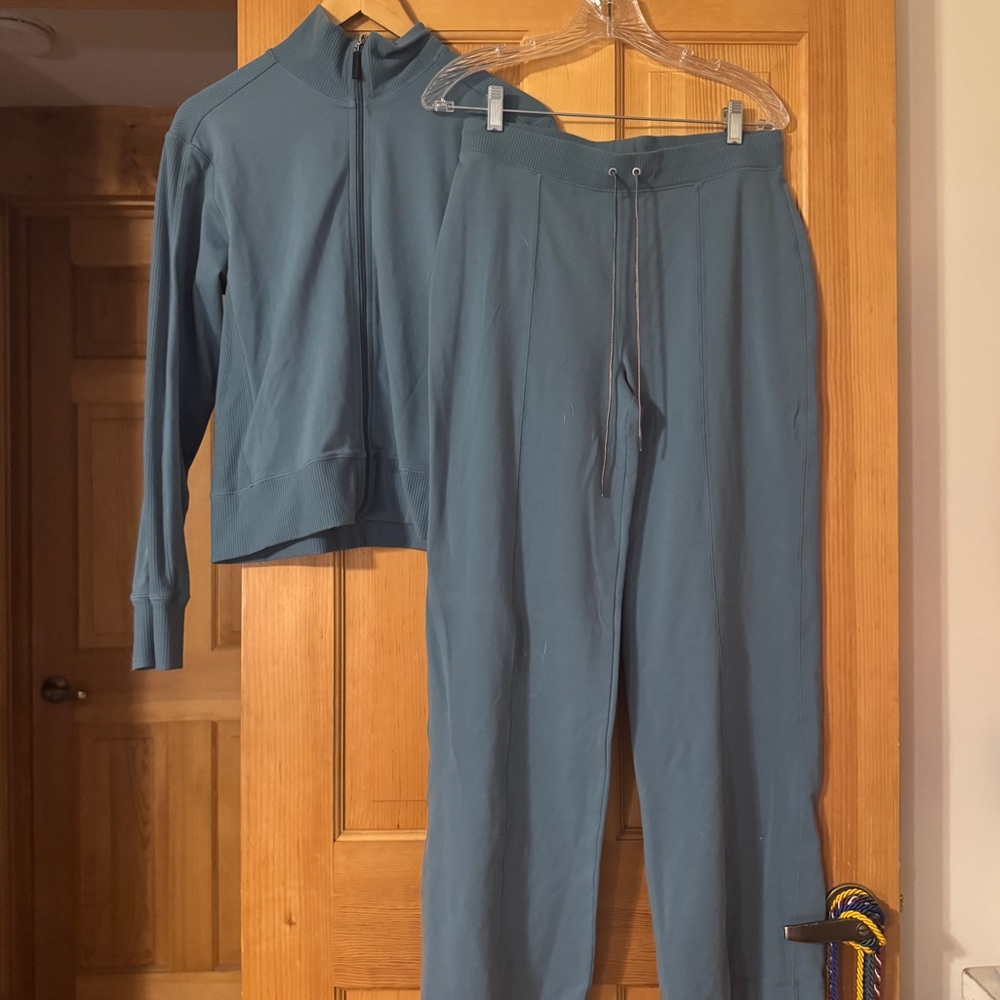 Danskin Women's Blue Tracksuit Set